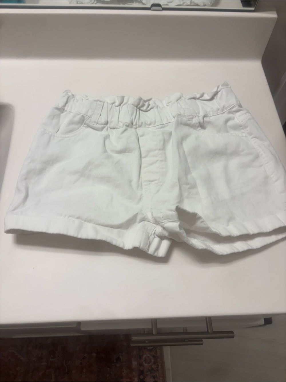 Francesca's Collections White Elastic-Ruffle Waist Shorts